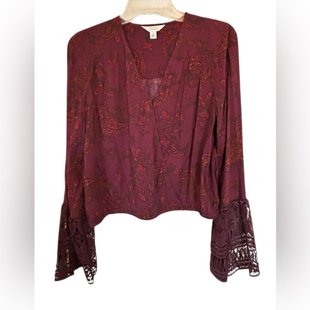 Sun & Shadow Burgundy Floral Paisley Oversized Lace Cuffs Cropped Wrap Top S